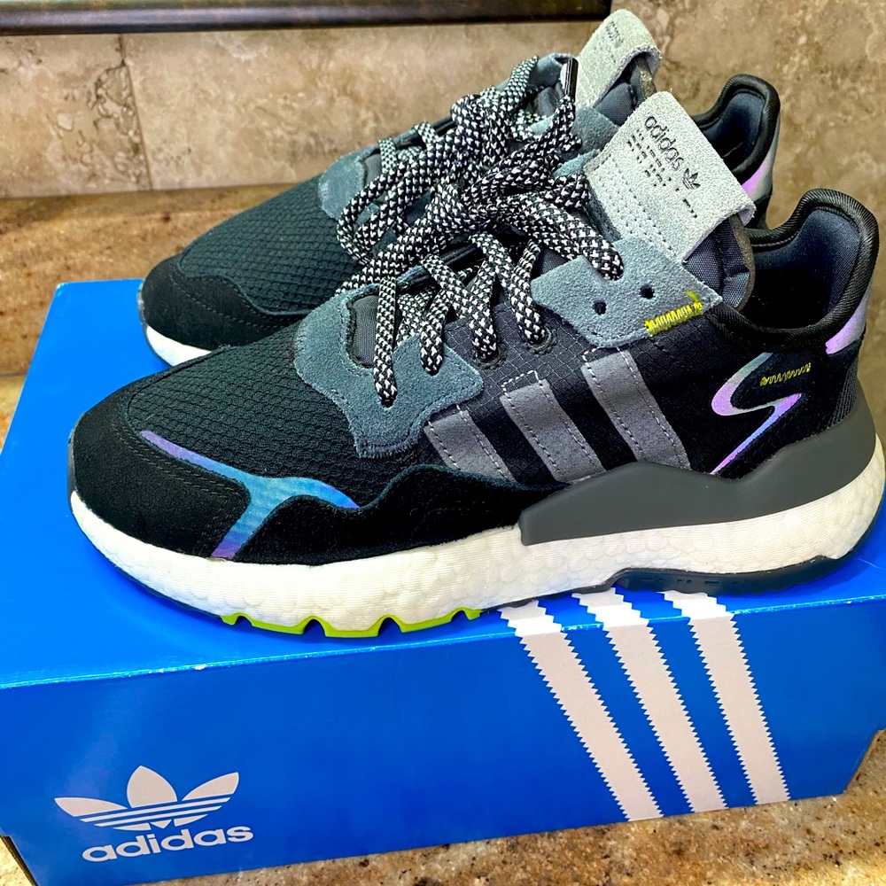 Nite Jogger J size 5.5